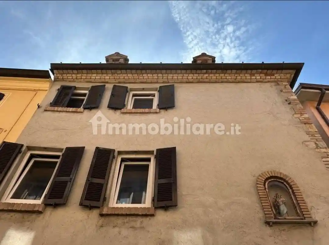 Casa indipendente in vendita a Lugagnano Val d'Arda