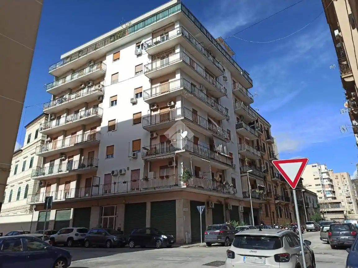 Appartamento in vendita a Palermo