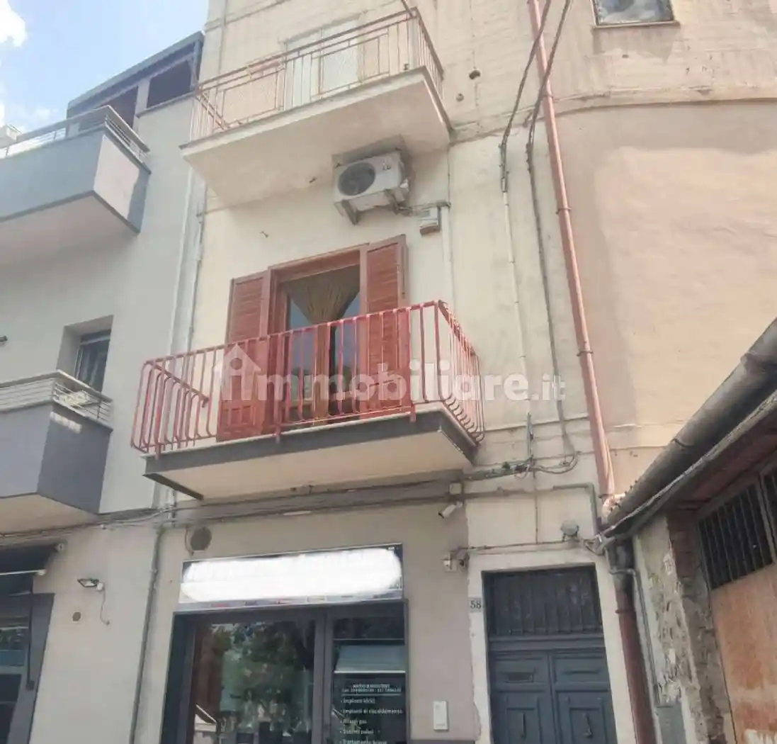 Casa indipendente in vendita a Adrano