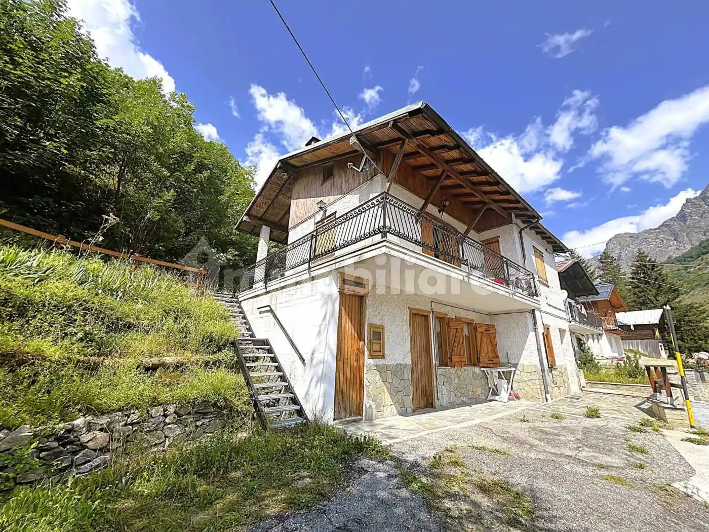 Villa in vendita a Pietraporzio
