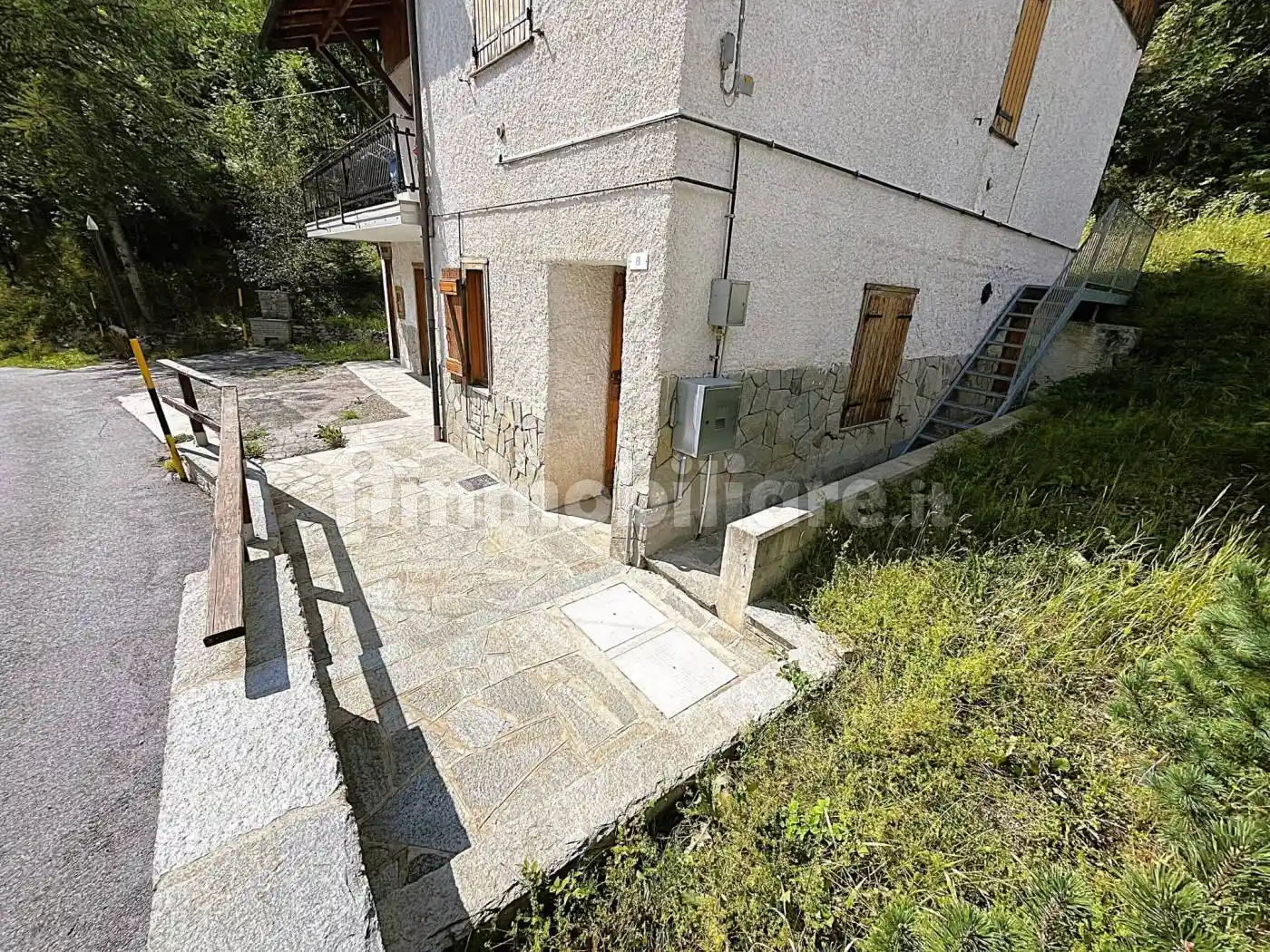 Appartamento in vendita a Pietraporzio