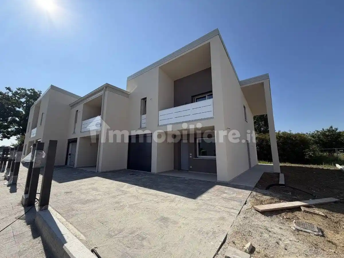 Villetta a schiera in vendita a Reggio Emilia