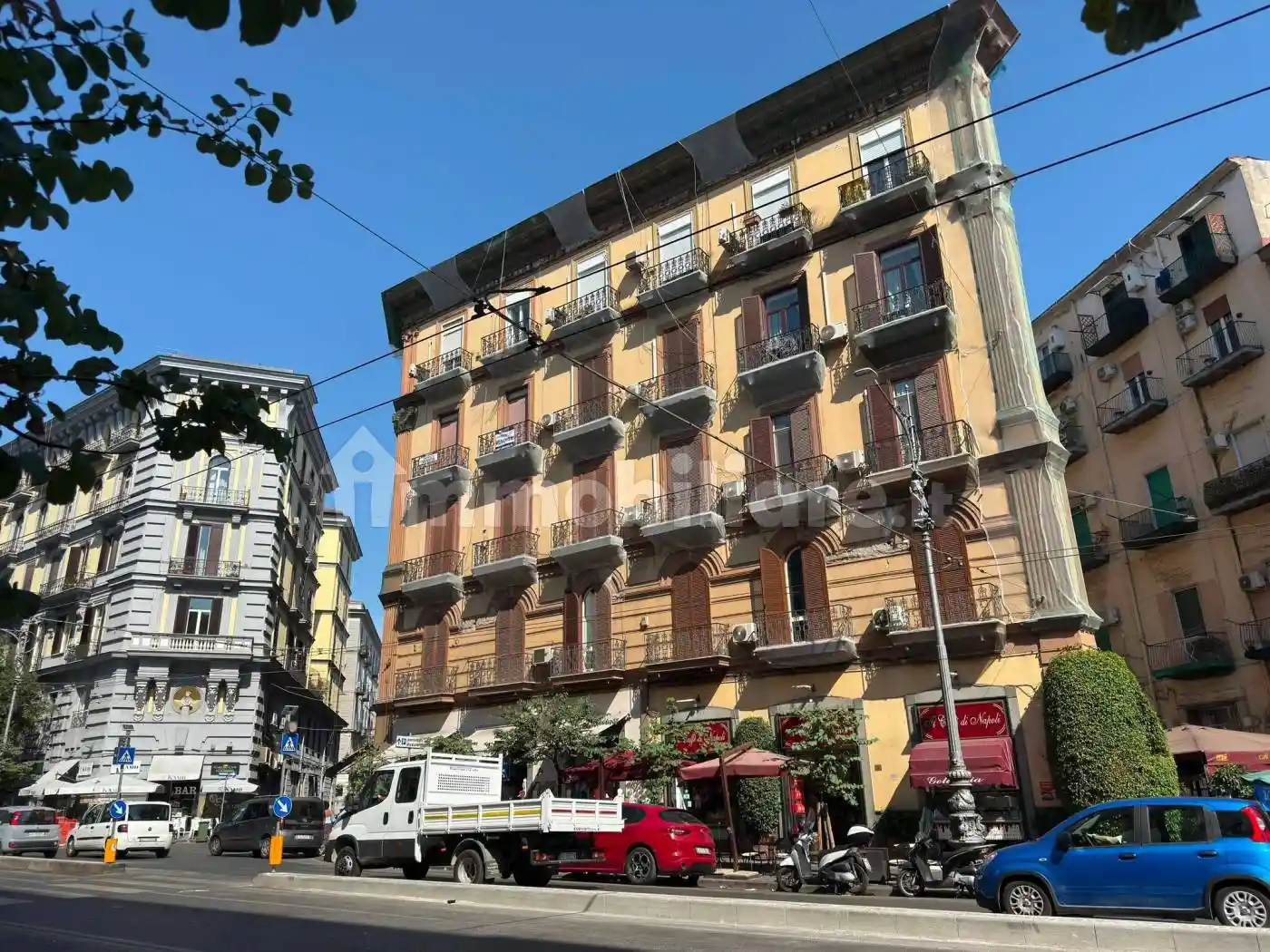 Appartamento in vendita a Napoli