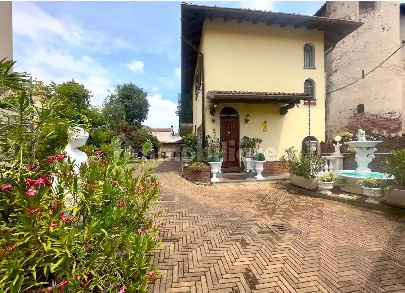 Villa in vendita a Gambolò