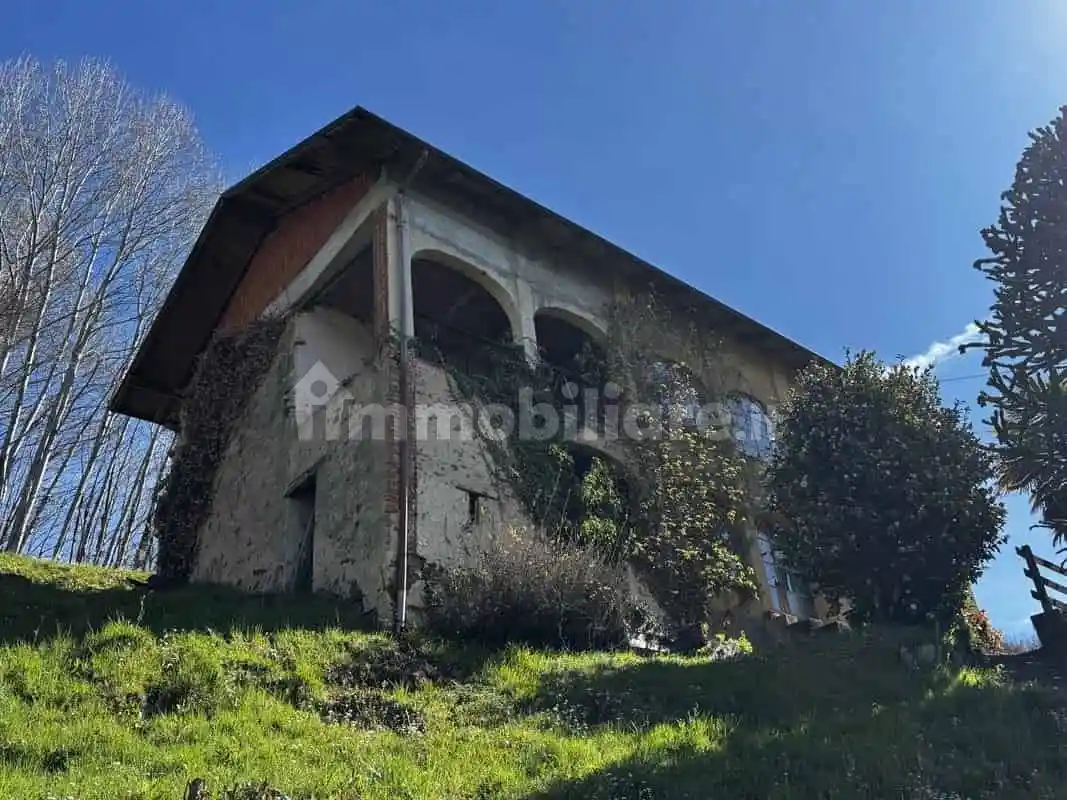 Villa in vendita a Cellio con Breia