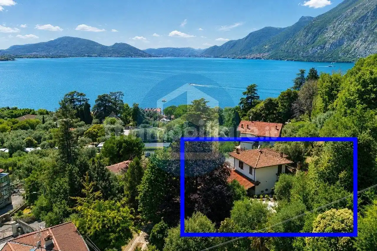 Villa in vendita a Iseo