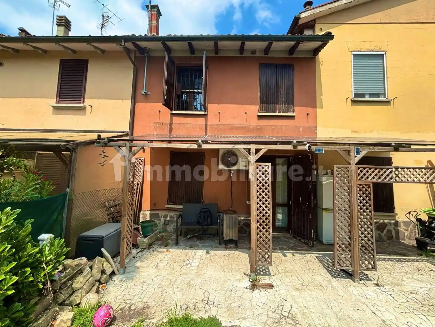Casa indipendente in vendita a Bologna