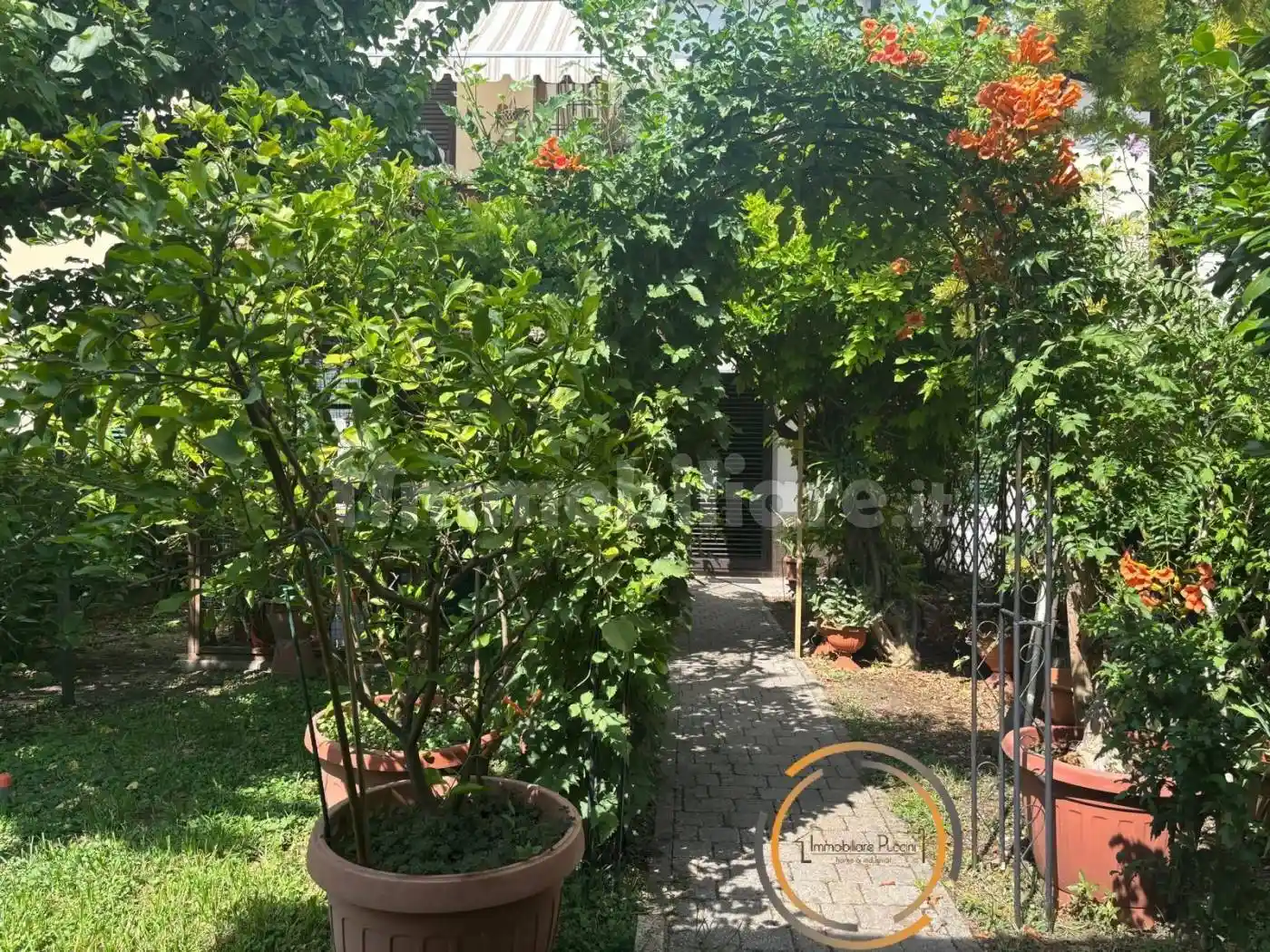 Villa in vendita a Campi Bisenzio