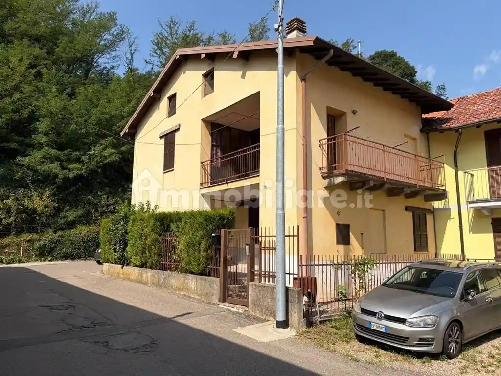 Casa indipendente in vendita a Varese