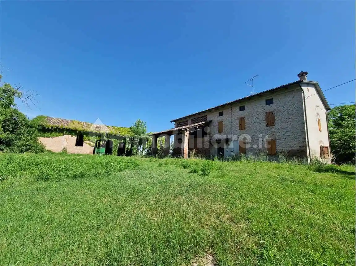 Rustico - Casale in vendita a Fidenza