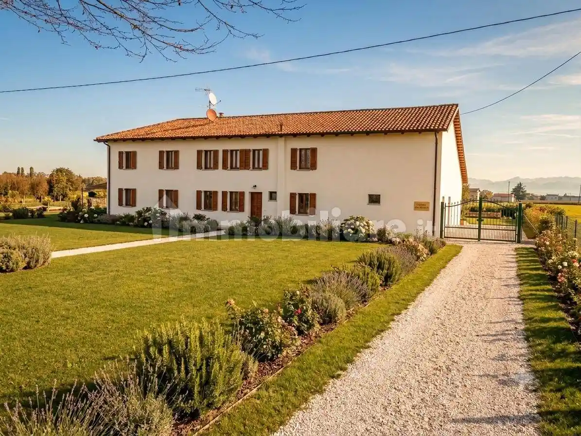 Rustico - Casale in vendita a Villafalletto