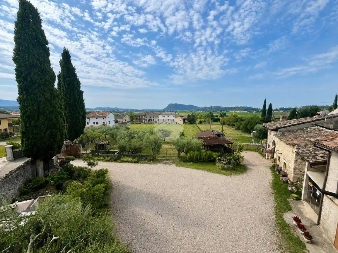 Rustico - Casale in vendita a Caprino Veronese