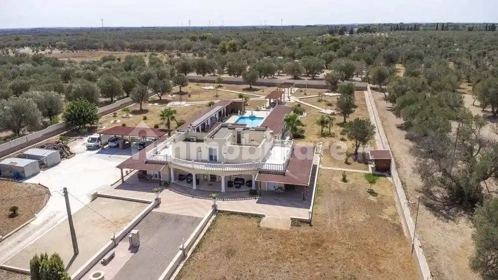 Villa in vendita a Oria