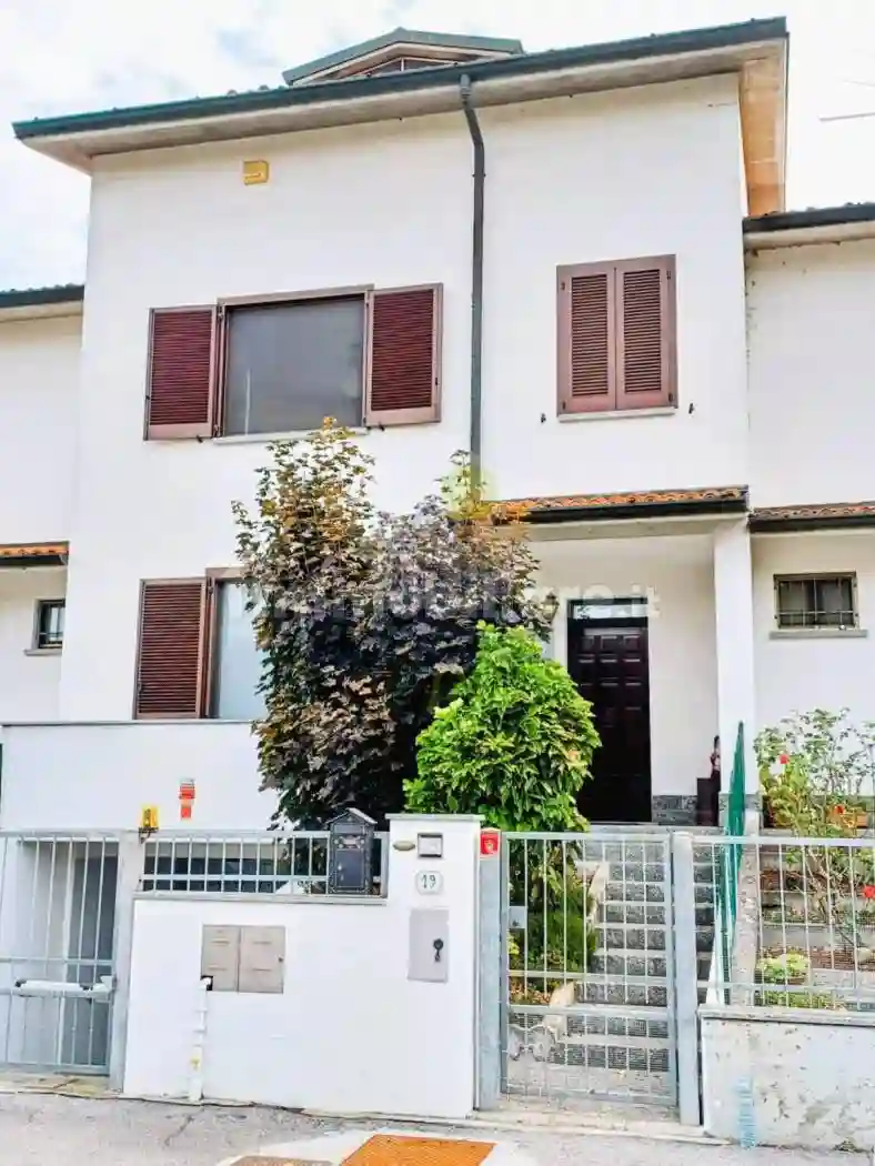 Villetta a schiera - foto 2