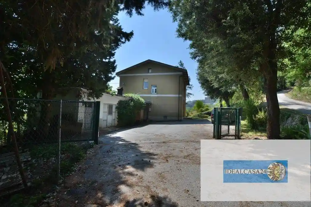 Casa indipendente in vendita a Macerata