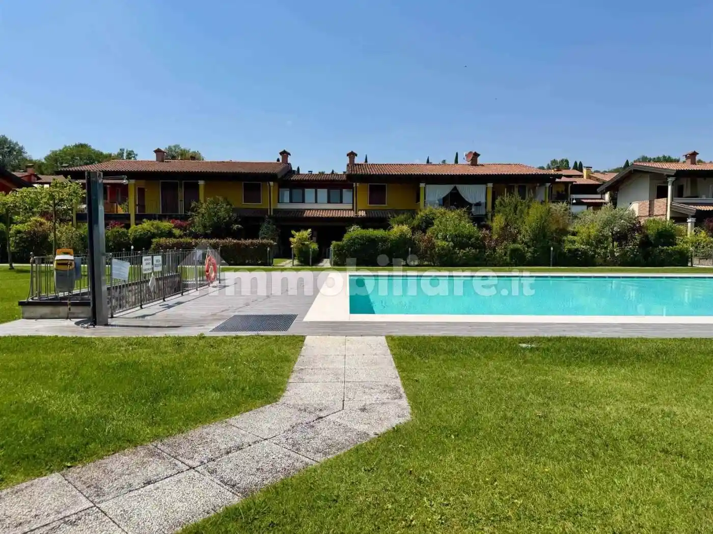 Appartamento in affitto a Padenghe sul Garda