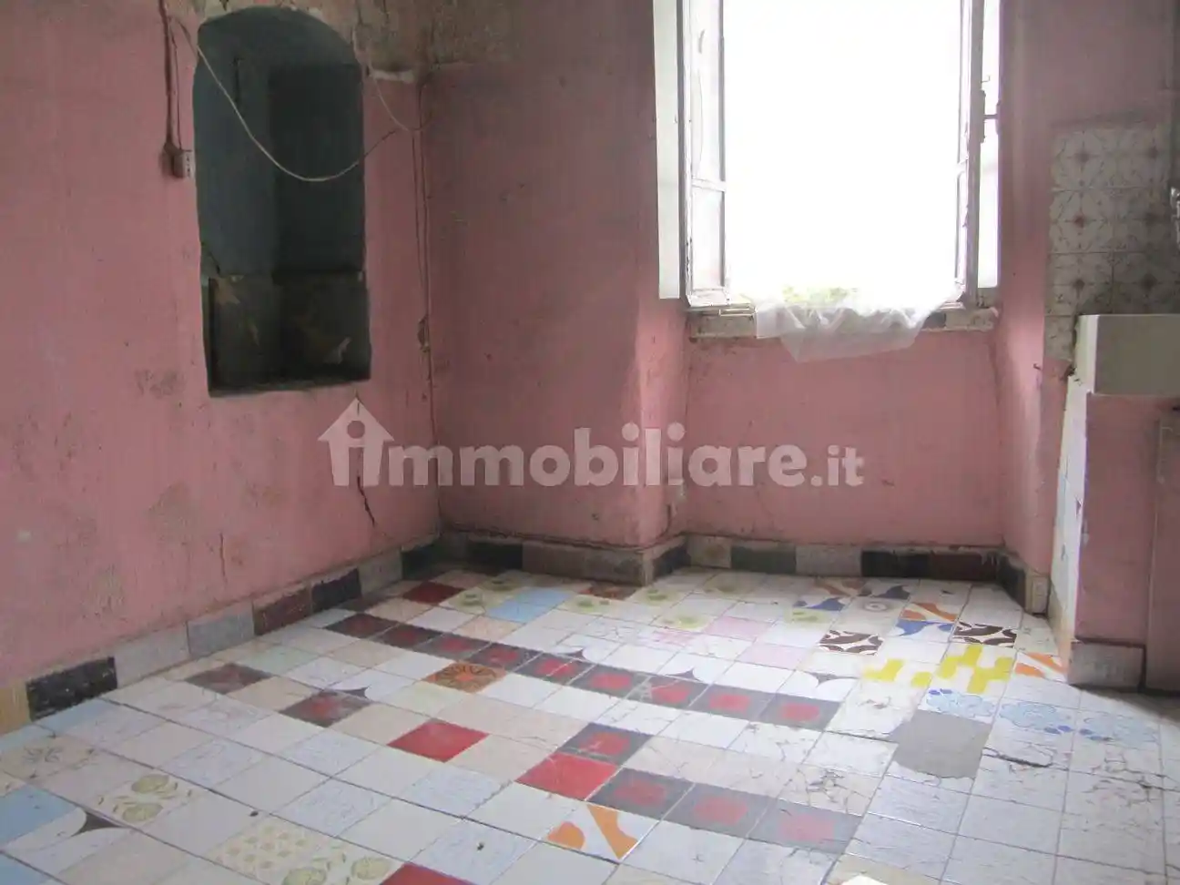 Appartamento in vendita a Bajardo