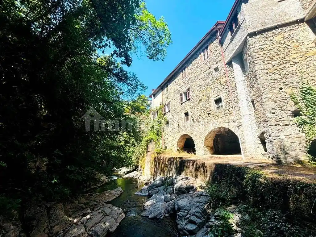 Rustico - Casale in vendita a Bagnone