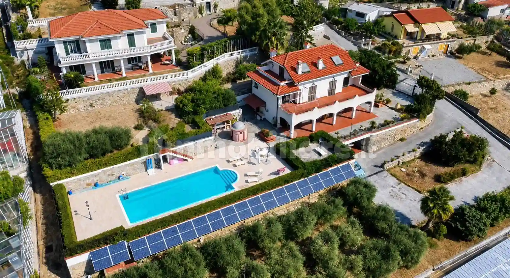 Villa - foto 2