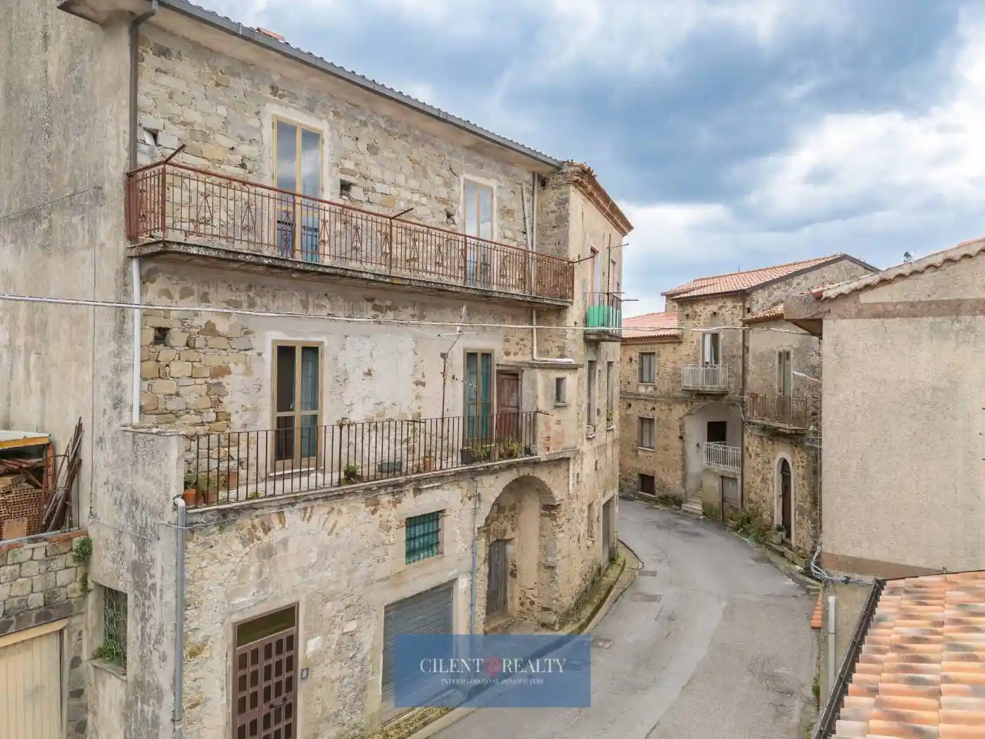 Palazzo - Edificio in vendita a San Mauro Cilento