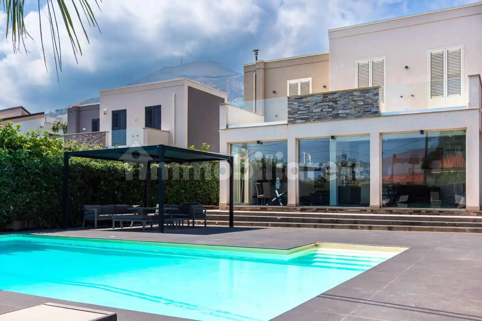 Villa in vendita a Altavilla Milicia