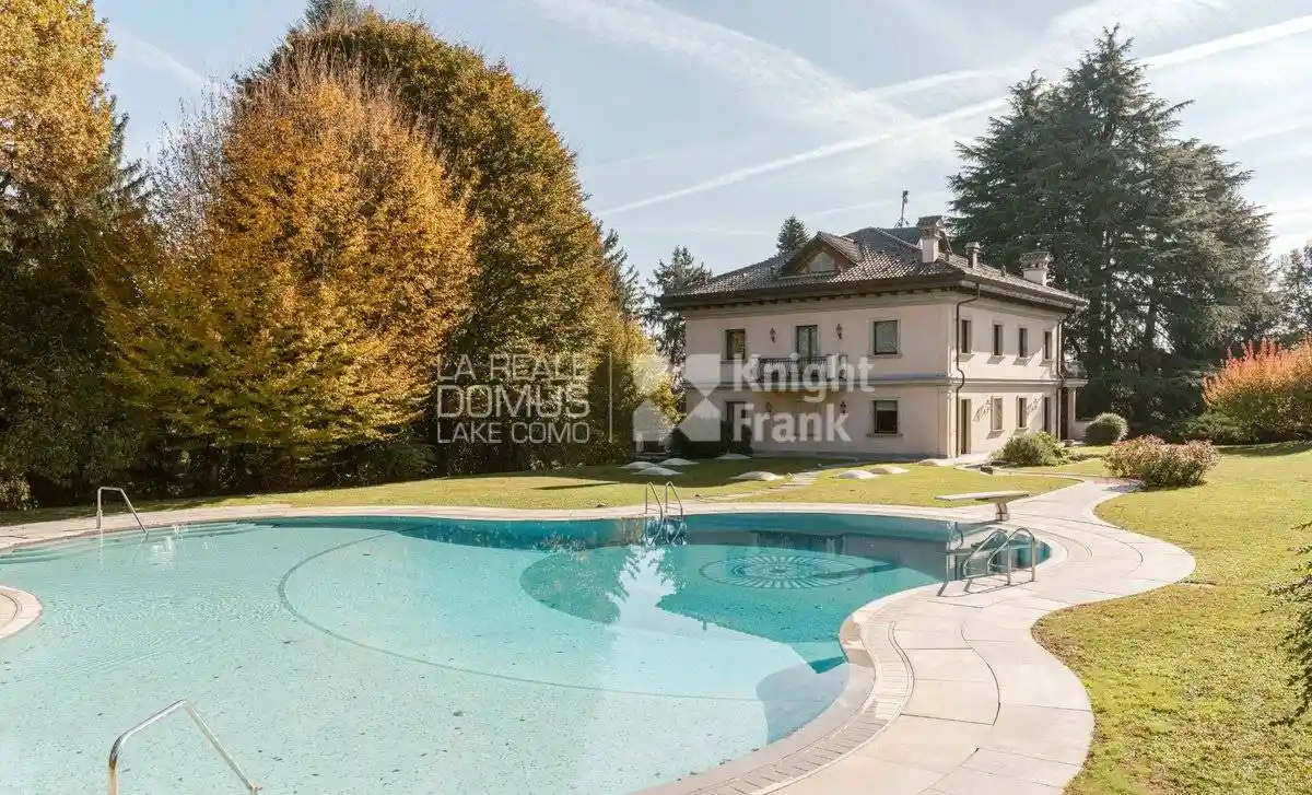 Villa in vendita a Cadorago