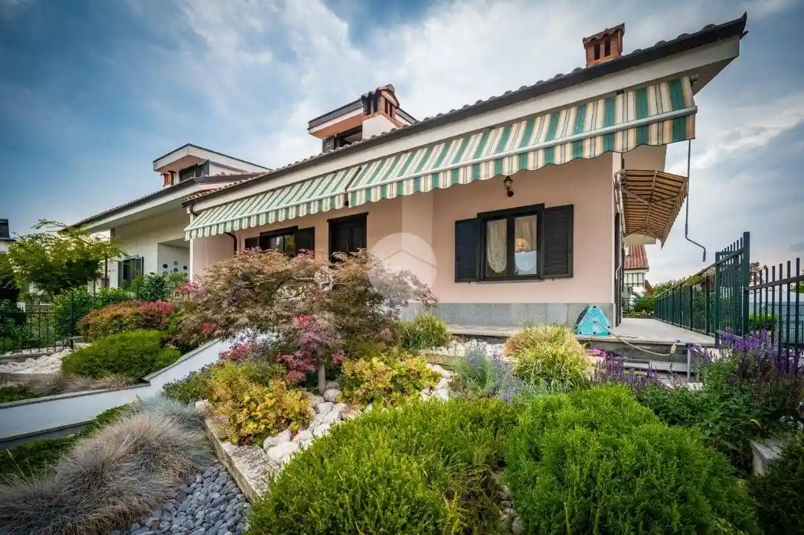 Villa in vendita a Airasca