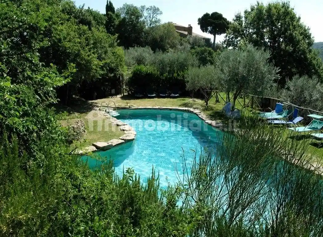 Appartamento in vendita a Bucine