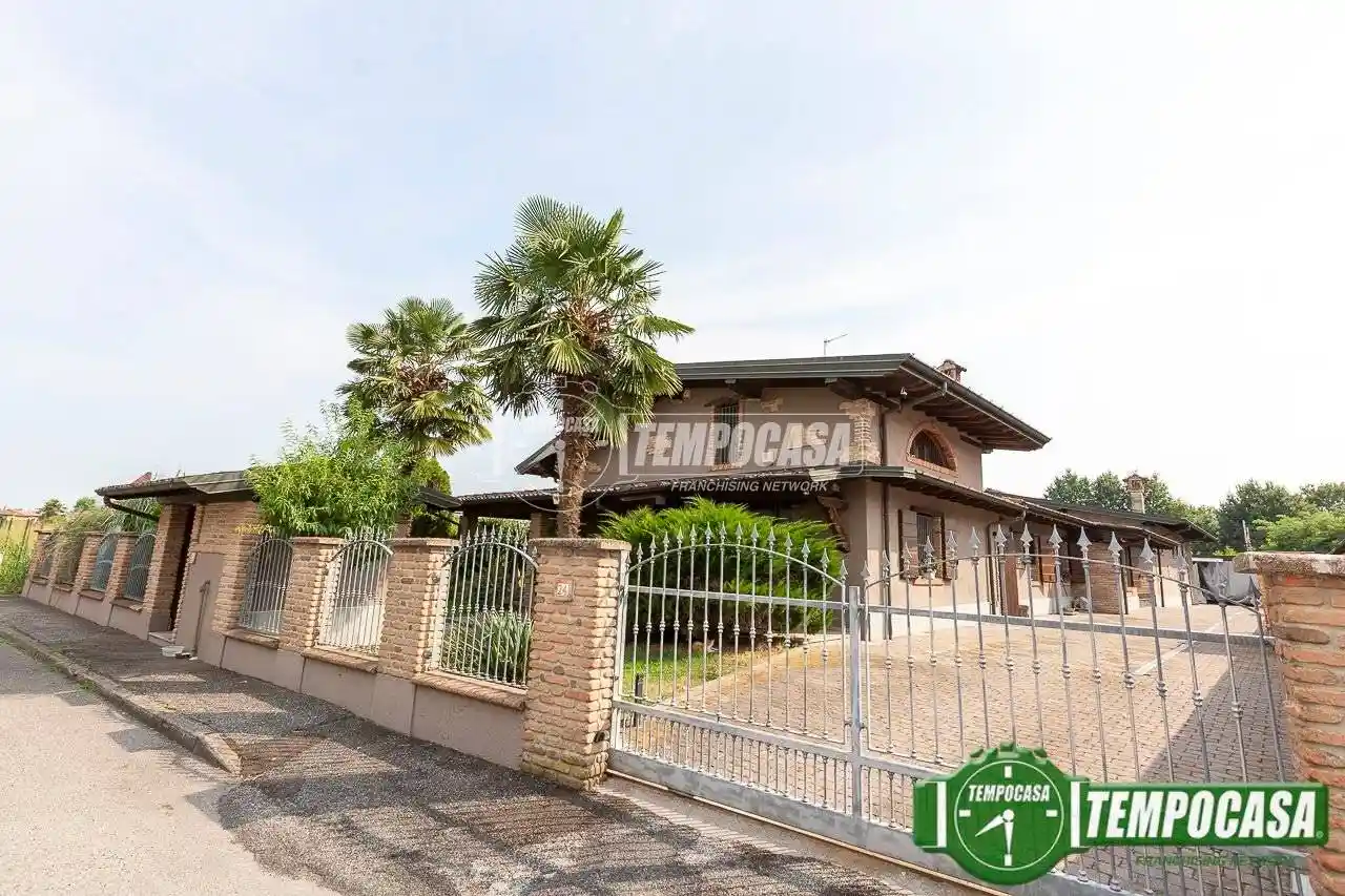 Villa in vendita a Codogno