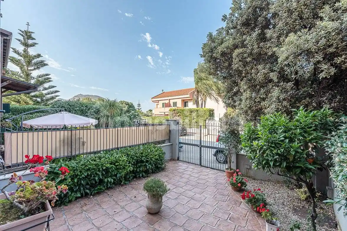 Villetta a schiera in vendita a Palermo