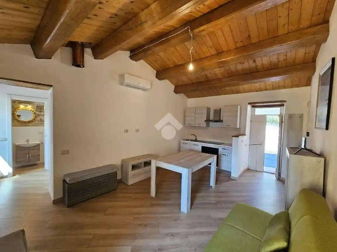 Casa indipendente in vendita a Foligno