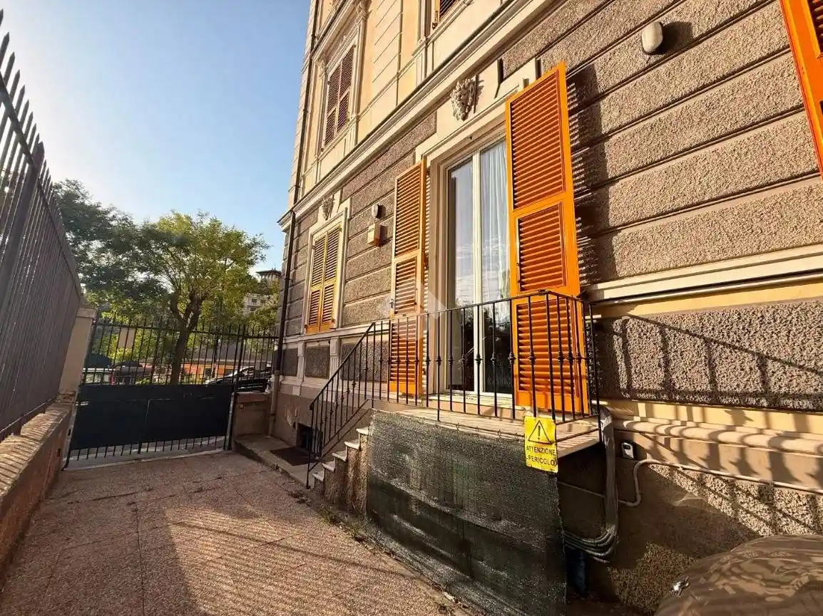 Appartamento in vendita a Genova