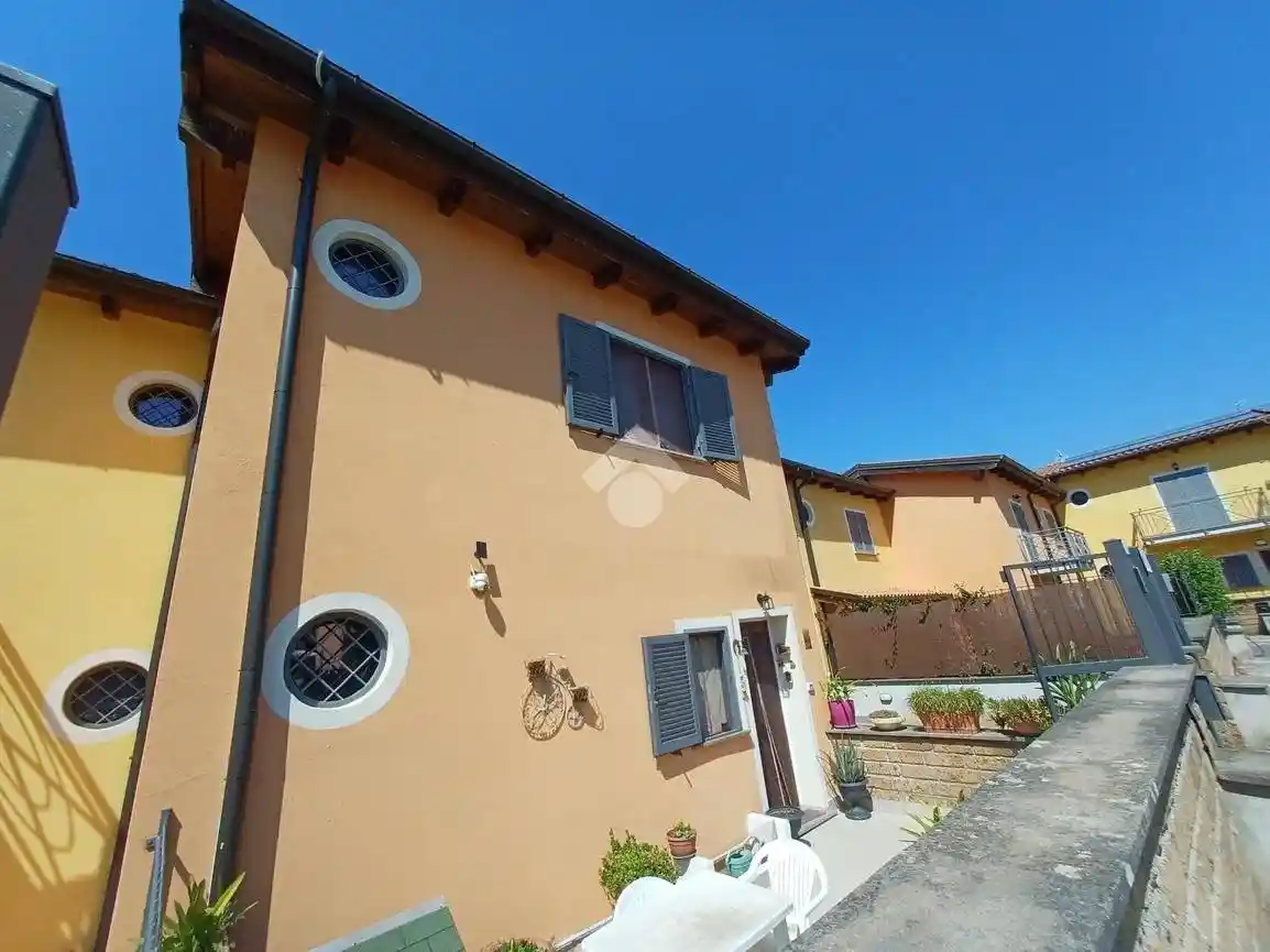 Villetta a schiera in vendita a Nepi