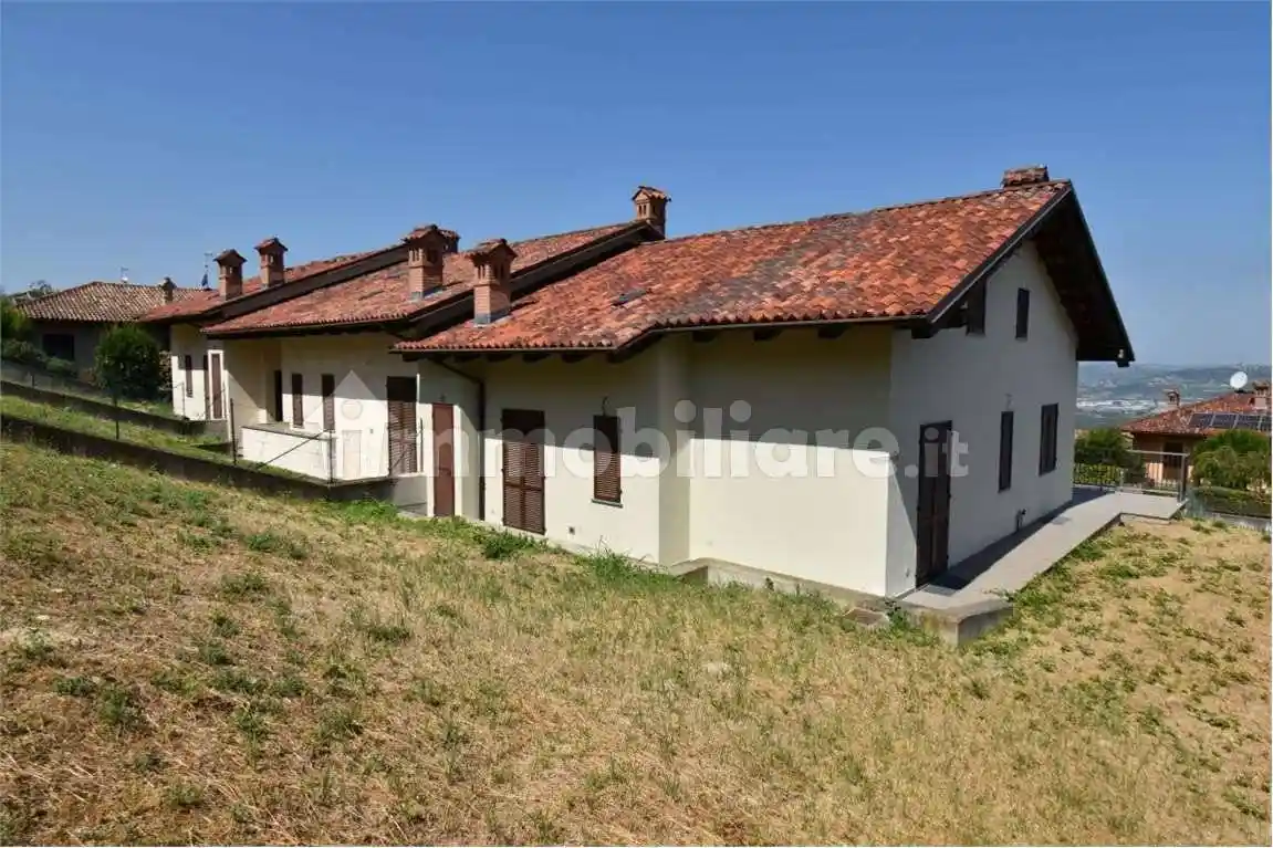 Casa indipendente in vendita a Treiso