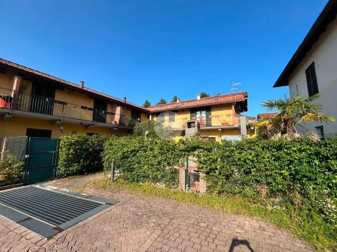 Appartamento in vendita a Carate Brianza