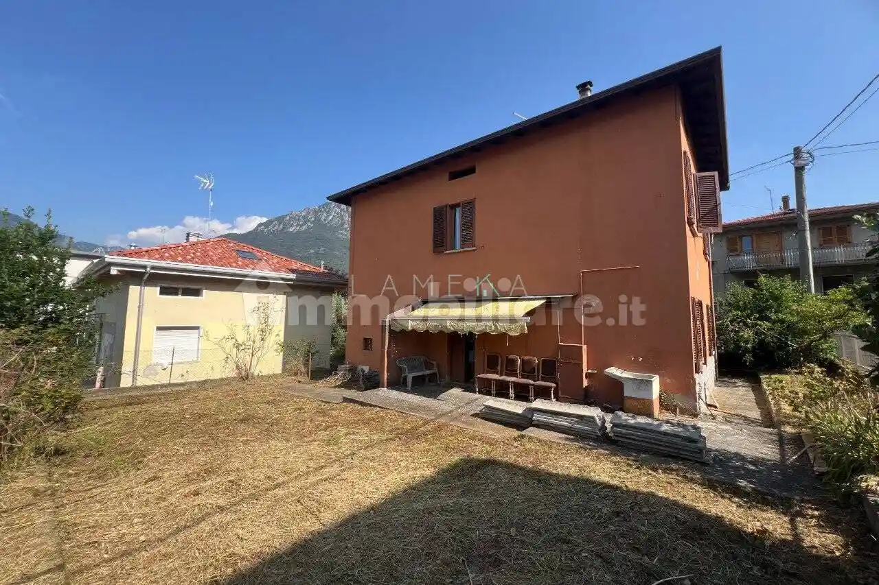 Villa in vendita a Darfo Boario Terme