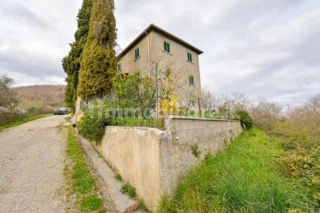 Villa in vendita a Arezzo