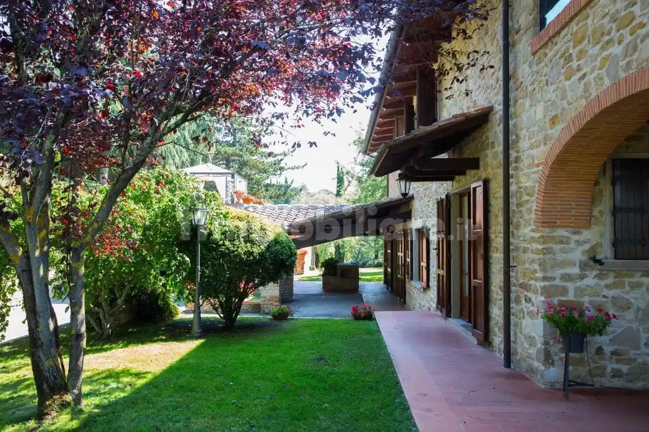 Villa in vendita a Arezzo