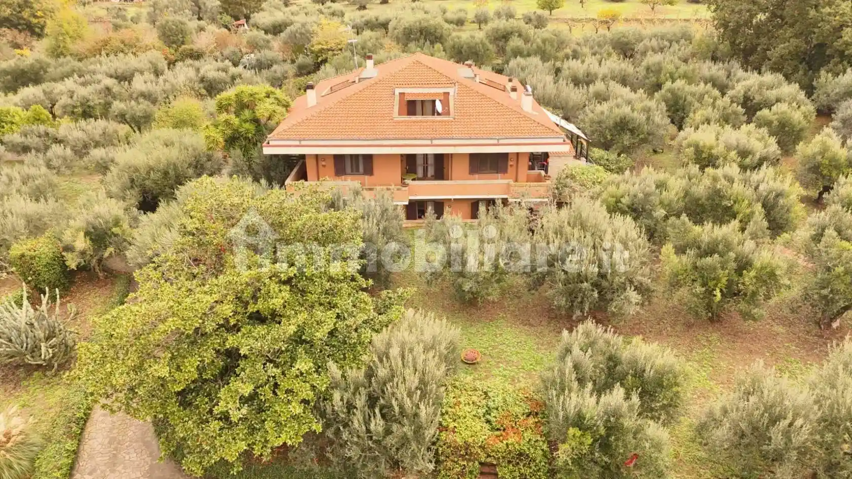 Villa in vendita a Castel Gandolfo