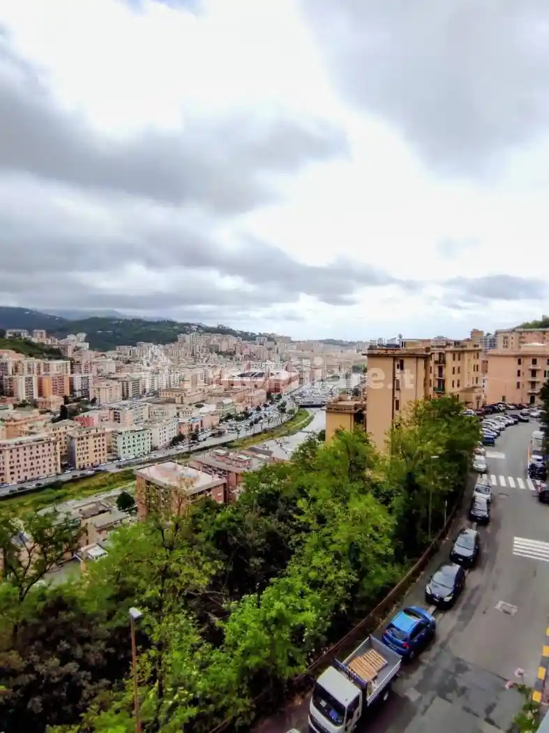 Appartamento in vendita a Genova