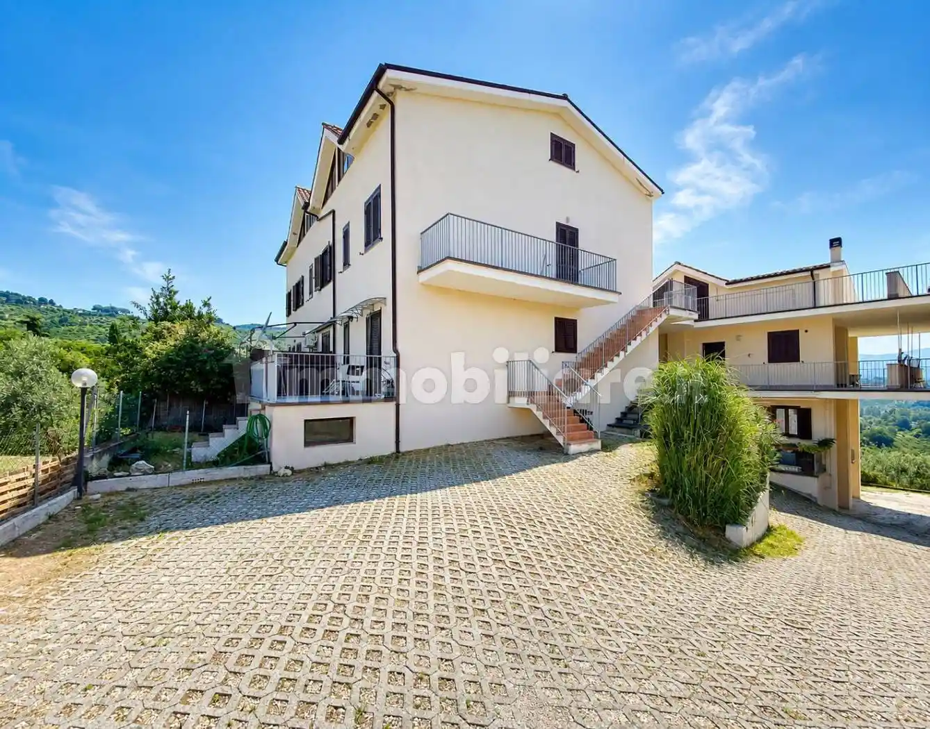 Appartamento in vendita a Fara in Sabina