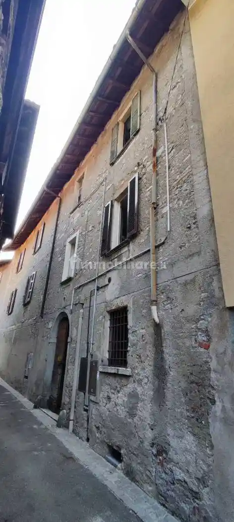 Palazzo - Edificio in vendita a Cernobbio