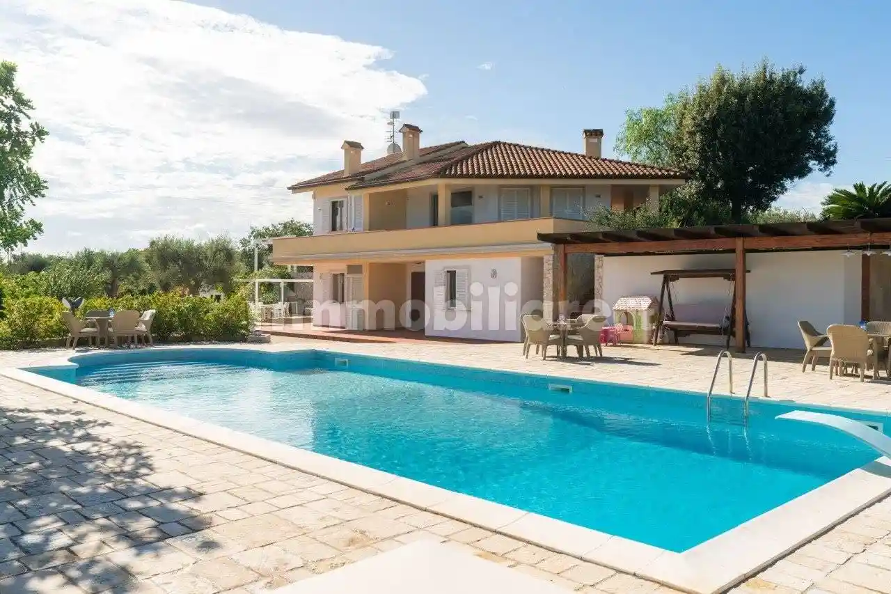 Villa in affitto a Sabaudia