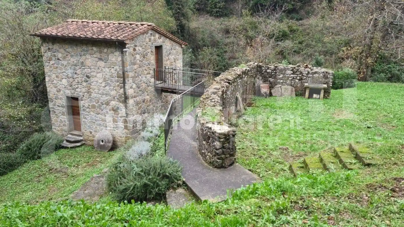 Casa indipendente in vendita a Lamporecchio