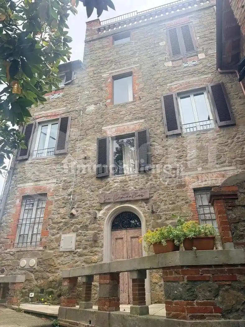 Casa indipendente in vendita a Montecatini-Terme