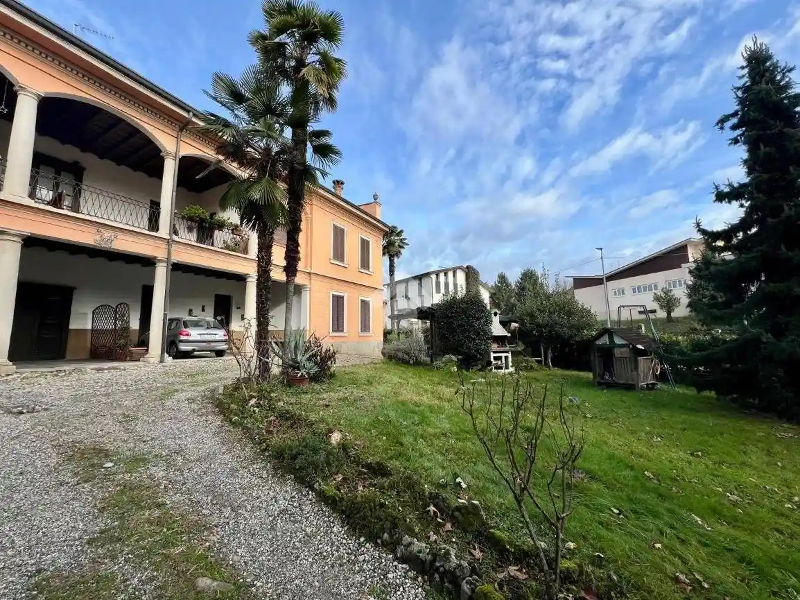 Appartamento in vendita a Varese