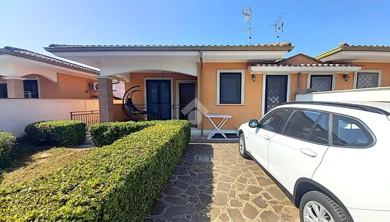 Villa in vendita a Ardea