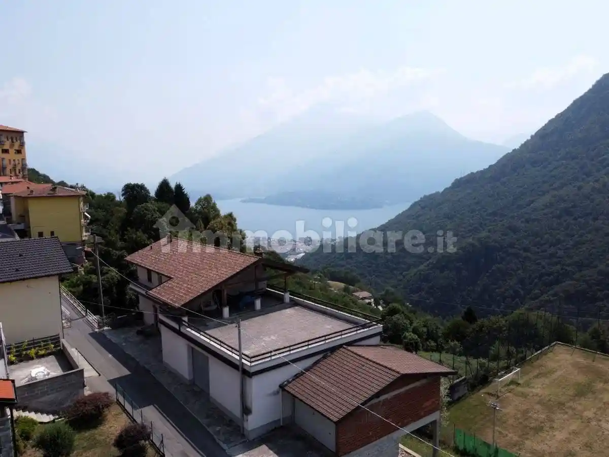 Appartamento in vendita a Garzeno