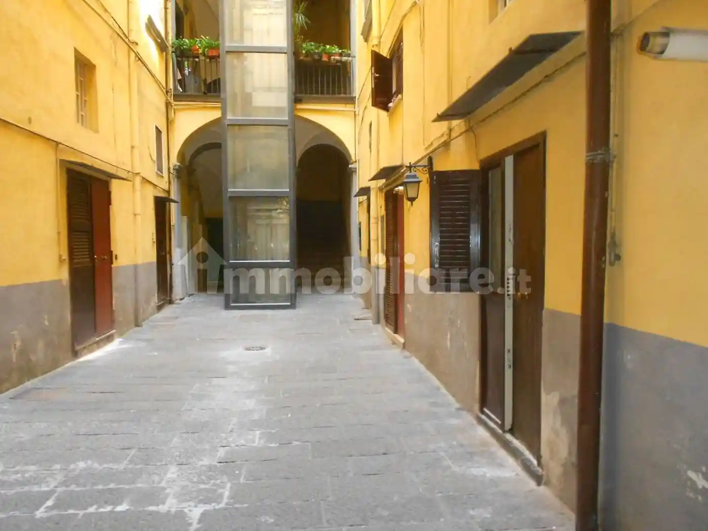 Appartamento in vendita a Napoli