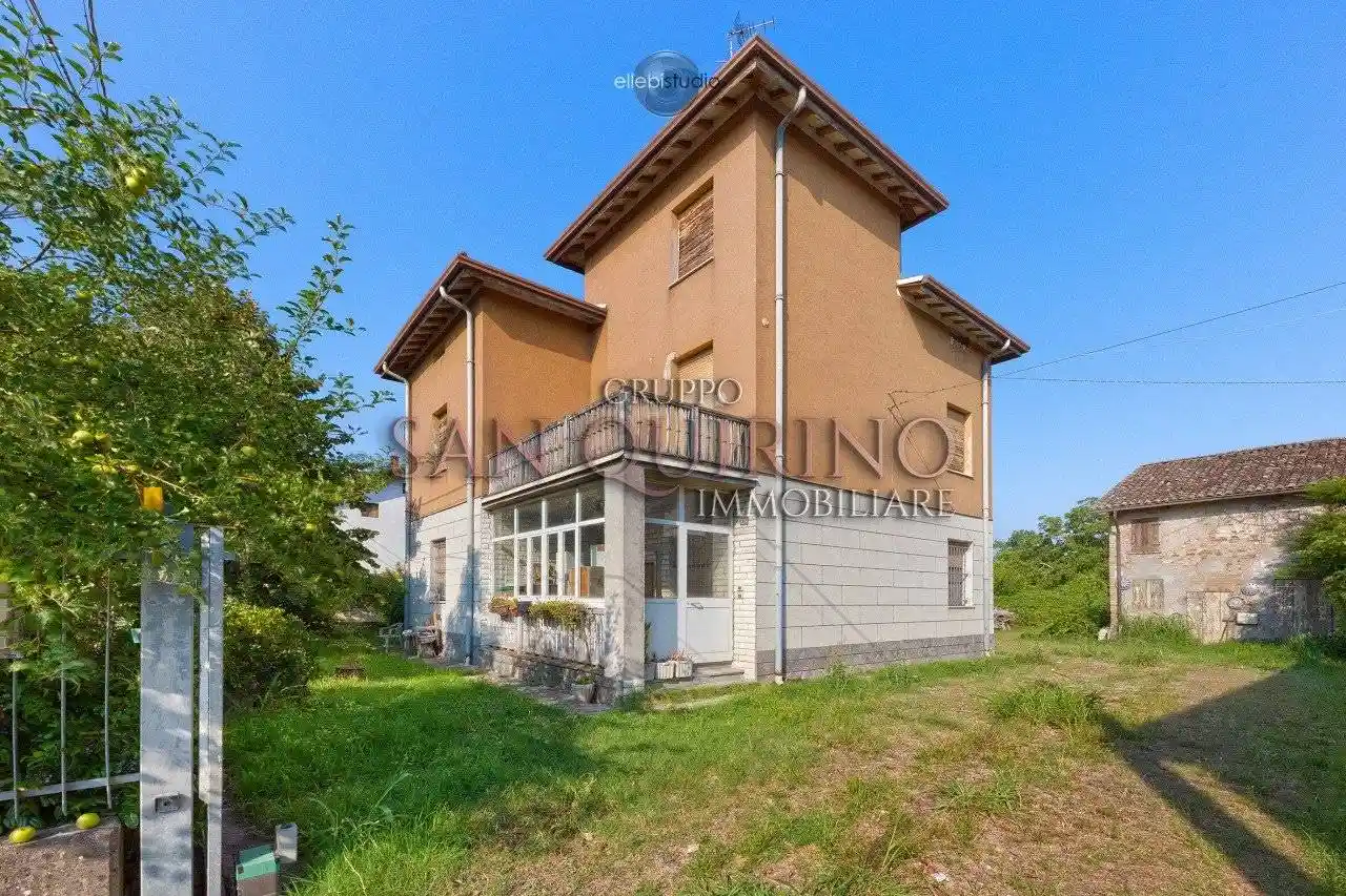Villa in vendita a Cadelbosco di Sopra